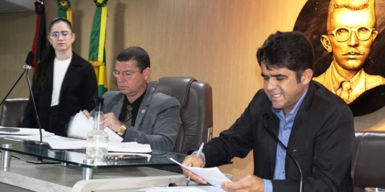 Câmara Municipal celebra centenário do Treze e debate Zona Azul da cidade