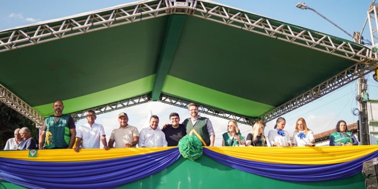 Desfile no Distrito de Galante encerra programação em homenagem à Independência do Brasil em Campina Grande