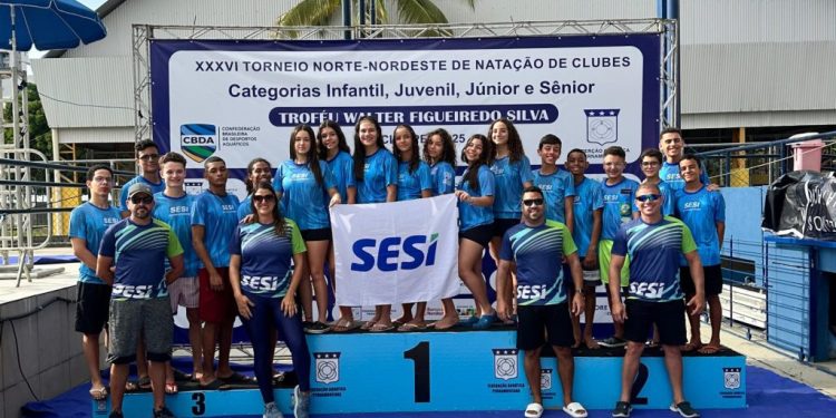 Equipe do SESI Paraíba participa de torneio Norte-Nordeste de natação, em Recife, e conquista cinco medalhas