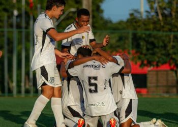 TREZE FUTEBOL CLUBE VENCE O AMÉRICA-PE E AVANÇA NA COPA CARPINA SUB-16