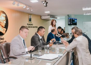 Câmara Municipal realiza 100ª Sessão Ordinária com aprovação de crédito suplementar