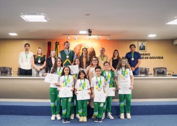 Estudantes da Rede Municipal são homenageados na CMCG por conquista em Olimpíada Internacional de Matemática na Ásia