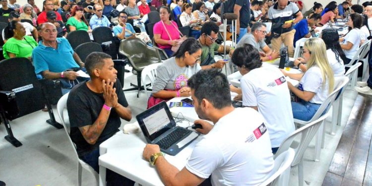 Prefeitura celebra 50 anos de Sine com Feirão da Empregabilidade Inclusivo e edital ‘Eu Posso’ para pessoas com deficiência
