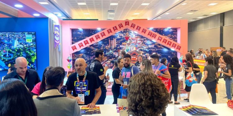 Abav 2025: equipe da Prefeitura de Campina Grande participa da maior feira de Turismo da América Latina
