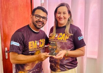 Prefeita Ana Paula recebeu kit alusivo à 19ª edição do EMOCAP