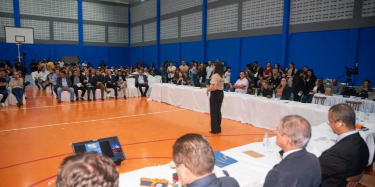 ALPB debate Transposição de Águas do São Francisco para rios Taperoá e Espinho durante audiência pública em Cabaceiras