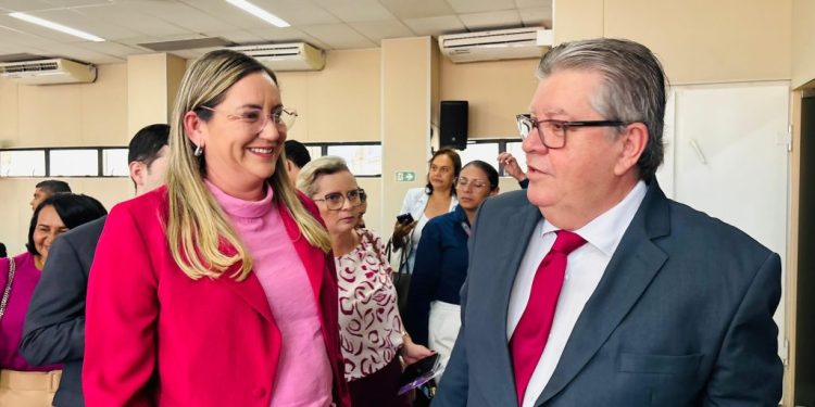 Prefeita de Monteiro cumpre agenda na capital e participa de evento de enfrentamento à violência contra a mulher Prefeita de Monteiro cumpre agenda na capital e participa de evento de enfrentamento à violência contra a mulher