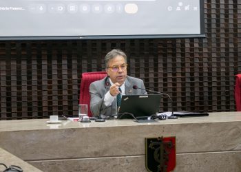 TCE-PB rejeita contas por excesso de contratações temporárias e presidente adverte prefeitos municipais