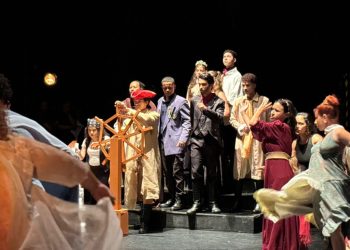 Festival Estrelas da Borborema celebra encerramento do ano letivo com programação diversificada no Teatro Municipal Severino Cabral