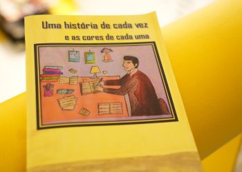 Livro escrito por estudantes da rede municipal de Campina Grande é lançado na FLIC 2025