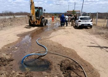 Operação da Cagepa flagra furto em adutora de água tratada no Sertão paraibano
