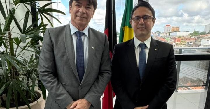Presidente da FIEPB visita Procurador-Geral do Ministério Público e debate parceria institucional com diálogo sobre o setor da construção civil