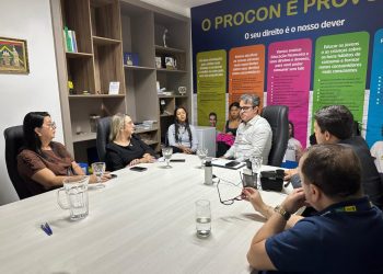 Procon de Campina Grande recebe superintendente estadual e apresenta funcionamento do Procon Saúde