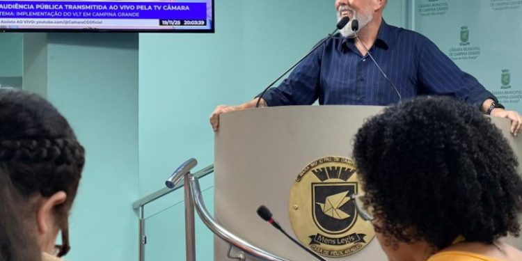 Representantes da Prefeitura de Campina Grande, através da Semas, participam de Audiência Pública na Câmara Municipal sobre a implementação do VLT Representantes da Prefeitura de Campina Grande, através da Semas, participam de Audiência Pública na Câmara Municipal sobre a implementação do VLT
