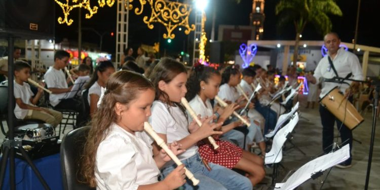 Prefeitura de Monteiro continua com a Programação do Monteiro Natal de Luz