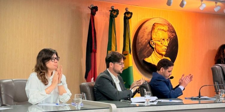 Gestão Municipal avança na requalificação da Feira Central com ações integradas da Sesuma e Seplan Gestão Municipal avança na requalificação da Feira Central com ações integradas da Sesuma e Seplan