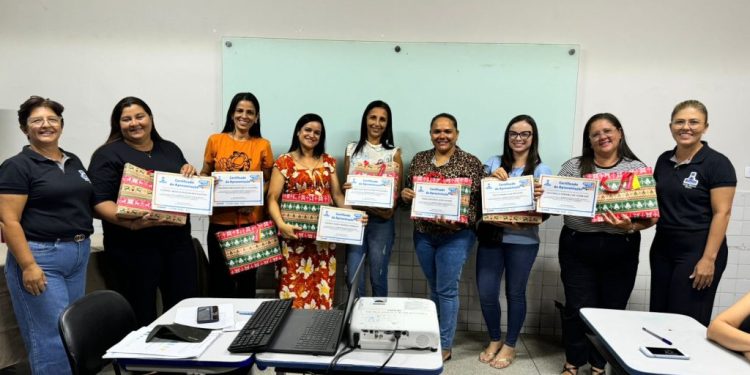 Colaboração e Inovação: Monteiro realiza I Seminário Municipal de Boas práticas e fortalece a educação local Colaboração e Inovação: Monteiro realiza I Seminário Municipal de Boas práticas e fortalece a educação local