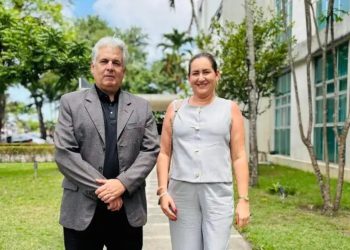 Prefeita Ana Paula e vice-prefeito Cajó Menezes concedem entrevista coletiva nesta segunda-feira em Monteiro