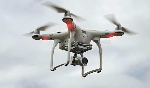 Pilotos de drones devem fazer cadastro até quarta-feira (24) para voos em eventos na orla de João Pessoa