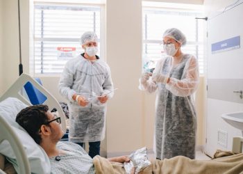 Paciente do primeiro transplante cardíaco pediátrico da Paraíba recebe alta no Hospital Metropolitano