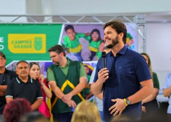 Pela segunda vez, Bruno concede reajuste aos professores acima do piso nacional e reforça compromisso com a educação em Campina Grande
