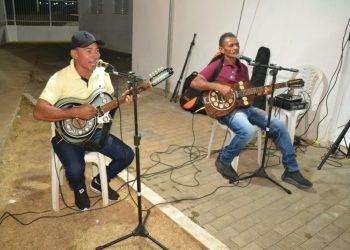 Cantoria: Artistas promovem noite inesquecível no Parque Simorion Matos