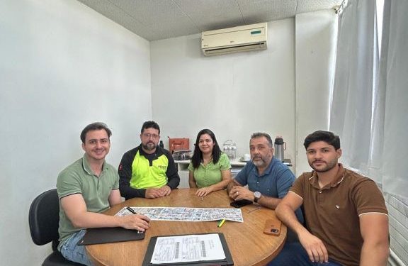Equipes da MONTRAN e Secretaria de Planejamento se reúnem para estudar viabilidade de melhorias no centro de Monteiro