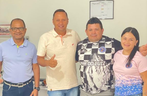 Secretário de Esportes recebe dirigentes da equipe rural do Barradão