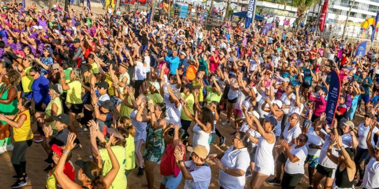‘Verão em Movimento’ leva centenas de pessoas ao Busto de Tamandaré em sua primeira edição