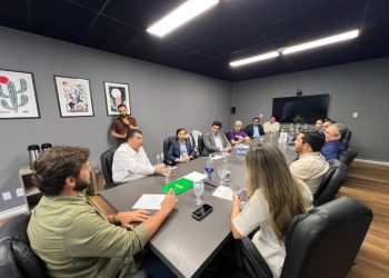 Prefeitura de Campina Grande reúne coordenadores de encontros religiosos e reforça apoio da gestão ao Carnaval da Paz