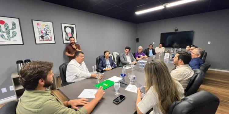 Prefeitura de Campina Grande reúne coordenadores de encontros religiosos e reforça apoio da gestão ao Carnaval da Paz Prefeitura de Campina Grande reúne coordenadores de encontros religiosos e reforça apoio da gestão ao Carnaval da Paz