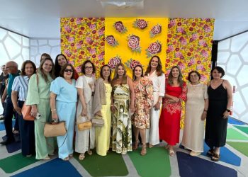 Primeira-dama do Estado acompanha visita da presidente da AEMP ao Salão do Artesanato e destaca importância do evento para geração de renda