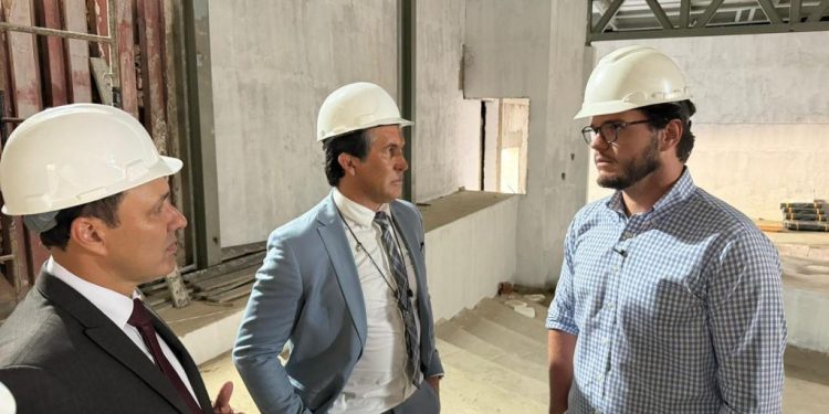 Agenda: Bruno recebe vereador de João Pessoa nas obras do Cinema da Educação e participa de lançamento do Procon Digital