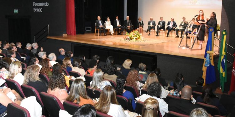 Ministro do STJ destaca papel transformador da Justiça Restaurativa em congresso internacional