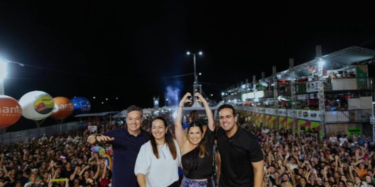 Lucas Ribeiro acompanha programação de Carnaval no Sertão e destaca apoio do Governo da Paraíba às tradições culturais Lucas Ribeiro acompanha programação de Carnaval no Sertão e destaca apoio do Governo da Paraíba às tradições culturais