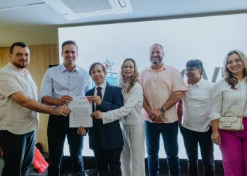 Lucas Ribeiro assina termos de fomento e destaca maior apoio já realizado a eventos do período carnavalesco em Campina Grande