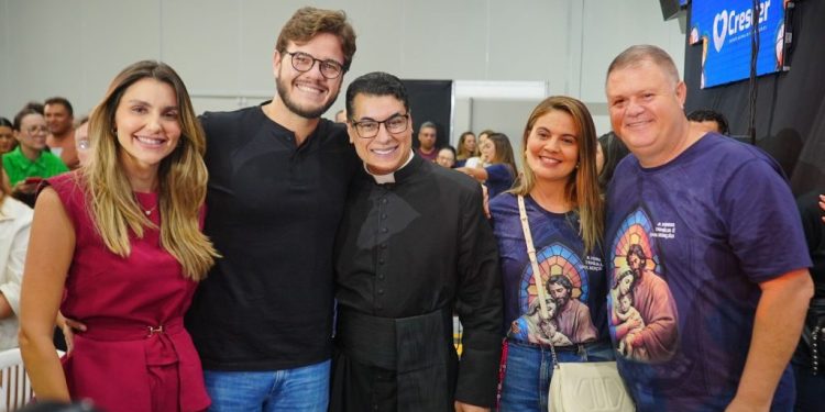 No terceiro dia do Carnaval da Paz, Bruno acompanha o Crescer e celebra reconhecimento nacional de Campina Grande