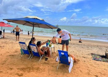 Programa Amigos da Praia encerra temporada com orientações à população na Orla do Cabo Branco
