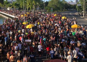 Carnaval em Campina: blocos do Auri, Peru na Mão e MR Folia colorem a cidade de alegria neste domingo (22)