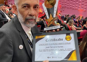 Diretor da Unicom Brasil recebe prêmio Melhores do Ano, como escritor