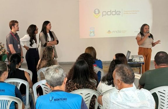 Secretaria de Educação realiza capacitação para gestão dos recursos do PDDE em Monteiro