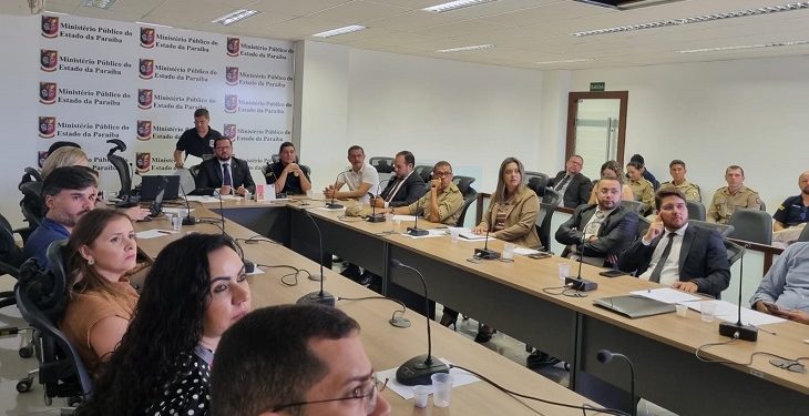 Animais soltos: MPPB discute soluções para o problema na região de Campina Grande