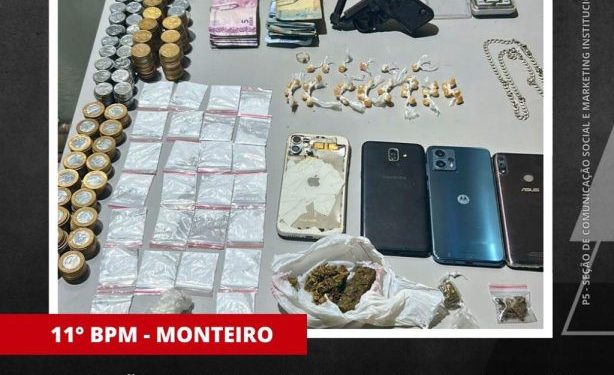 POLÍCIA MILITAR APREENDE DROGAS E ARMA DE FOGO NA CIDADE DE MONTEIRO