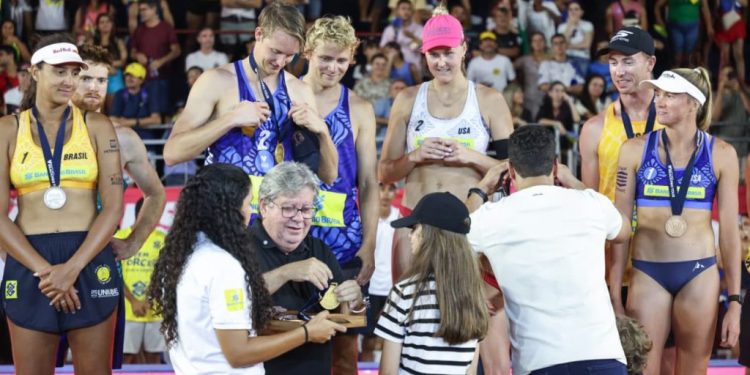 Paraíba World Beach Games: João Azevêdo e Lucas Ribeiro prestigiam final do Circuito Mundial de Vôlei de Praia