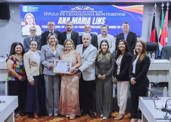 Primeira-dama recebe Título de Cidadã de Monteiro e agradece honraria a todos que contribuem com o artesanato