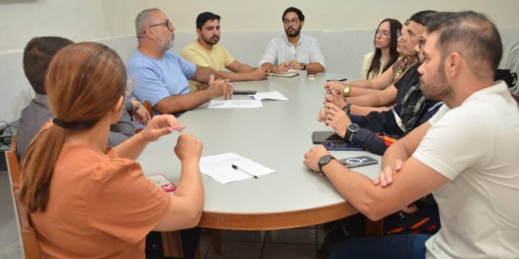 Avanço na Saúde de Monteiro: Secretaria aprova REMUME com apoio da Comissão de Farmácia e Terapia Avanço na Saúde de Monteiro: Secretaria aprova REMUME com apoio da Comissão de Farmácia e Terapia
