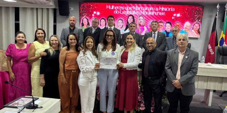 Prefeita Ana Paula, vice Cajó e secretariado, participam de sessão especial em homenagem às mulheres na Câmara Municipal de Monteiro