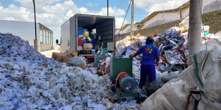 TRE-PB divulga edital para instituições de catadores de materiais recicláveis