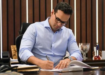 Governador Lucas Ribeiro adere a programa nacional e subsidia diesel para reduzir custos e apoiar economia