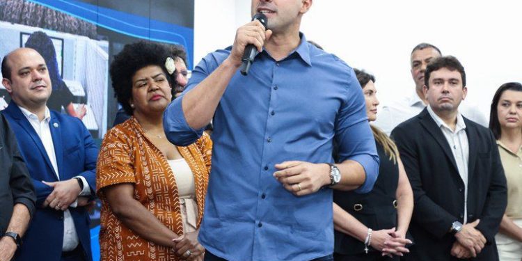 Governador Lucas Ribeiro participa de inauguração da AeC em Campina e destaca ciclo de crescimento e geração de empregos na Paraíba